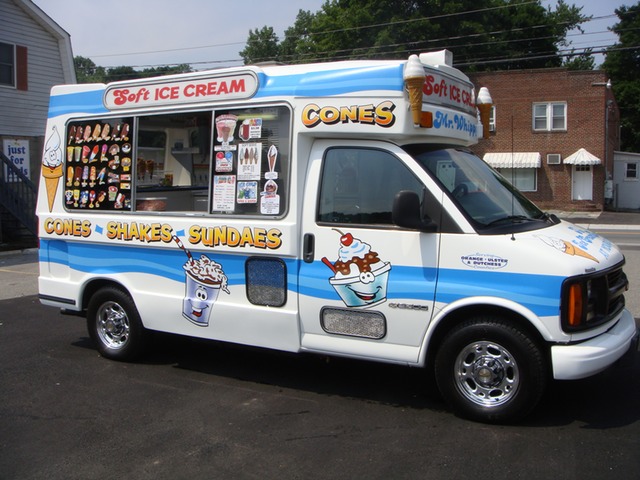 Soft Serve Truck Chilly Willy S Ice Cream